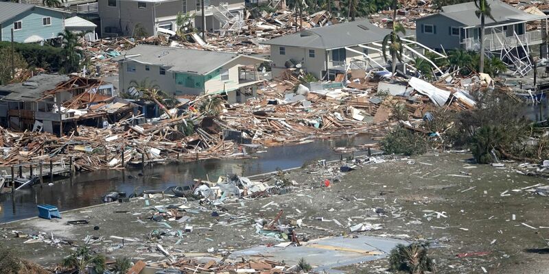 Der Hurrikan hat schwere Schäden in Fort Myers (Florida). - Foto: Joe Cavaretta/Sun Sentinel via ZUMA Press Wire/dpa