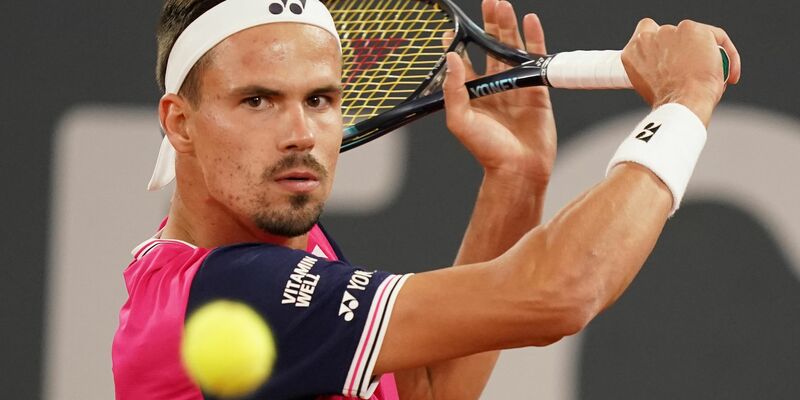 Daniel Altmaier bezwang Andrej Rubljow im Achtelfinale von Hamburg in zwei Sätzen. - Foto: Marcus Brandt/dpa