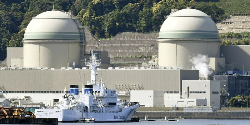 Das Kernkraftwerk Takahama wurde 1974 zum ersten Mal in Betrieb genommen. - Foto: kyodo/Kyodo/dpa