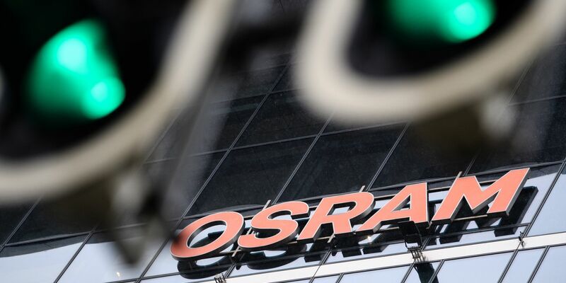 Osram war 2019 vom österreichischen Sensorhersteller AMS übernommen worden. - Foto: Matthias Balk/dpa
