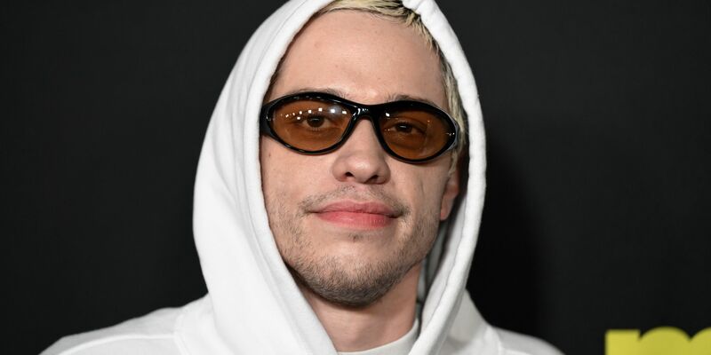 Pete Davidson muss 50 Stunden gemeinnützige Arbeit ableisten. - Foto: Evan Agostini/Invision/AP/dpa