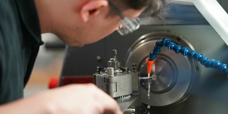 Viele Unternehmen in Deutschland werden auch in diesem Jahr wieder Probleme haben, Auszubildende zu finden. - Foto: Marcus Brandt/dpa