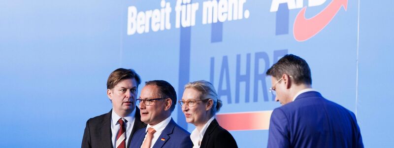 Die AfD in Ostthüringen könnte auf ihren zweiten Landratsposten gewählt werden. - Foto: Carsten Koall/dpa