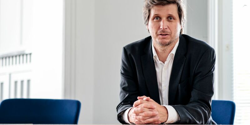 IfW-Präsident Moritz Schularick bedauert den Abbau staatlicher Kapazitäten in bestimmten Bereichen. - Foto: Frank Molter/dpa