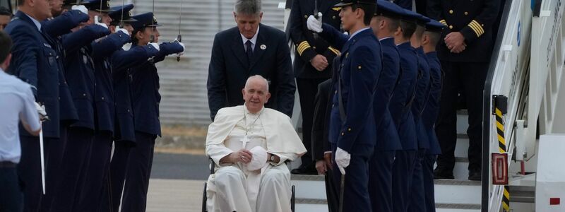 Der Papst reist anlässlich des Weltjugendtages der katholischen Kirche (WJT) nach Portugal. - Foto: Gregorio Borgia/AP/dpa