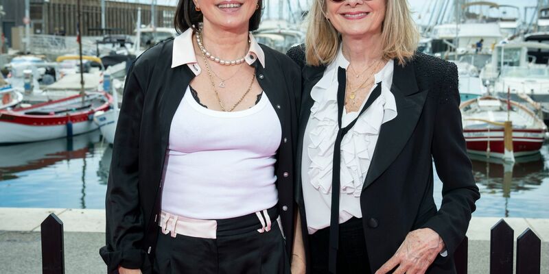 Sadie Frost (l) und Twiggy in Cannes. - Foto: Scott Garfitt/Invision/AP/dpa