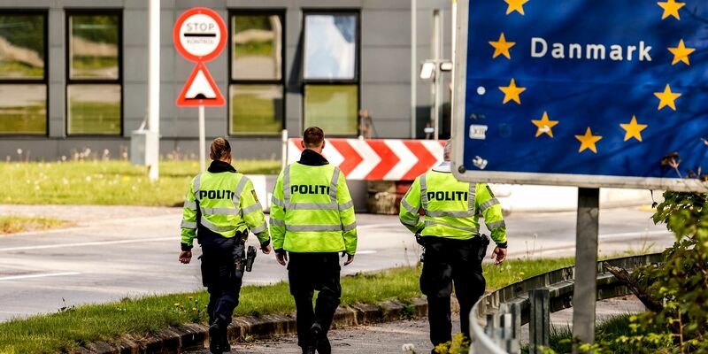 Die stichprobenartigen Kontrollen werden auch an der deutsch-dänischen Grenze verschärft. - Foto: Axel Heimken/dpa