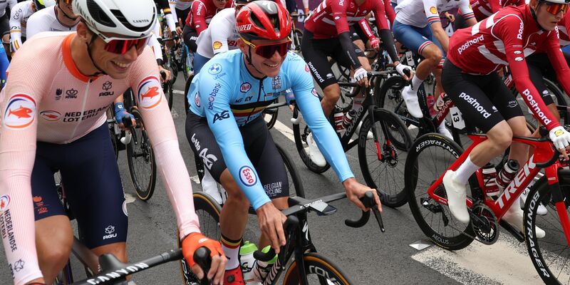 Das Rennen bei der Straßenrad-WM musste wegen eines Protests auf der Strecke unterbrochen werden. - Foto: David Pintens/Belga/dpa