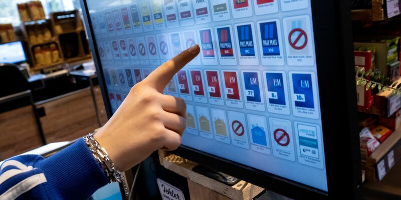 Bei der Verbreitung von Tabak- und Alkoholkonsum, Bewegungsmangel oder starkem Übergewicht gibt es ein deutliches sozioökonomisches Gefälle - jeweils Faktoren, die das Krebsrisiko erhöhen können. - Foto: Sven Hoppe/dpa