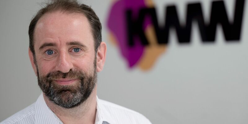 Robert Brückmann, Leiter des Kompetenzzentrums Kommunale Wärmewende (KWW). - Foto: Hendrik Schmidt/dpa