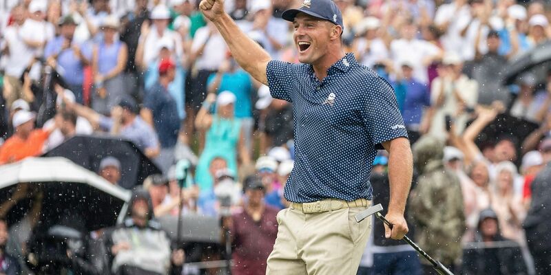 Bryson DeChambeau spielte eine sensationelle 58er-Runde. - Foto: Mike Stobe/LIVGOLF via AP/dpa