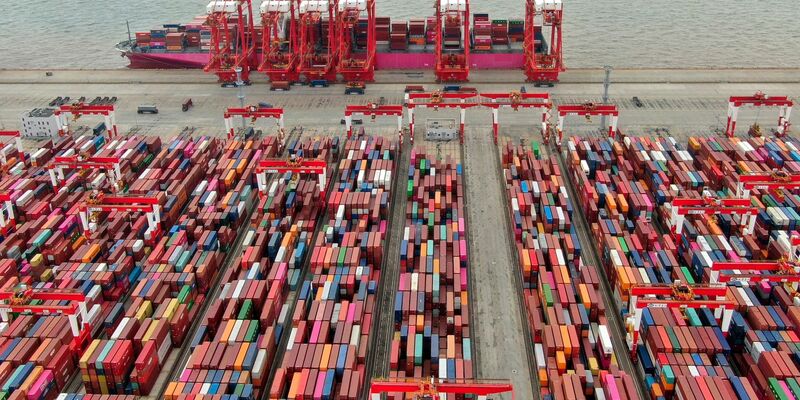 Der Yangshan-Containerhafen in Shanghai. - Foto: Uncredited/CHINATOPIX/AP