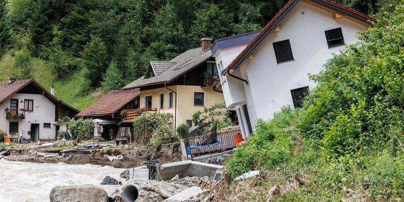 Die verheerenden Überschwemmungen in Slowenien richteten enorme Schäden an. - Foto: Luka Dakskobler/SOPA Images via ZUMA Press Wire/dpa