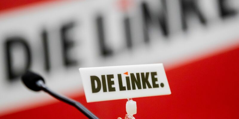 Spätestens zu Beginn des Linken-Parteitags am 17. November will die Parteispitze das Thema Wagenknecht abgeräumt haben. - Foto: Christoph Soeder/dpa