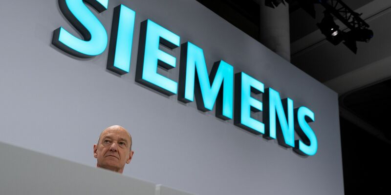«Wir sind erneut profitabel gewachsen und haben unsere Wettbewerbsstärke in allen unseren Geschäften unter Beweis gestellt»: Siemens-Chef Roland Busch. - Foto: Sven Hoppe/dpa-Pool/dpa