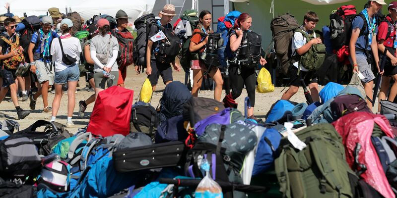 Teilnehmer des World Scout Jamboree verlassen ihr Camp. - Foto: Kim Myung-nyeon/Newsis/AP/dpa
