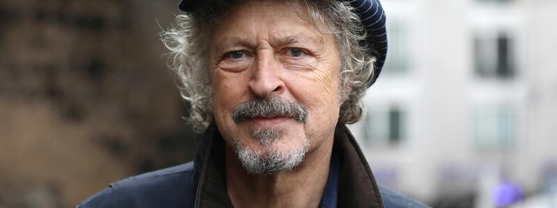 Wolfgang Niedecken freut sich darüber, dass seine Heimatstadt Köln bei der Kommunalwahl nicht nach rechts abgedriftet ist. (Archivbild)  - Foto: Oliver Berg/dpa