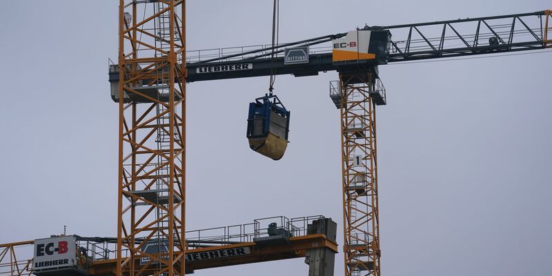 Die steigenden Baukosten bringen viele Immobilienfirmen in Bedrängnis. In Nürnberg haben drei Gesellschaften der Project-Gruppe Insolvenz angemeldet. - Foto: Marcus Brandt/dpa