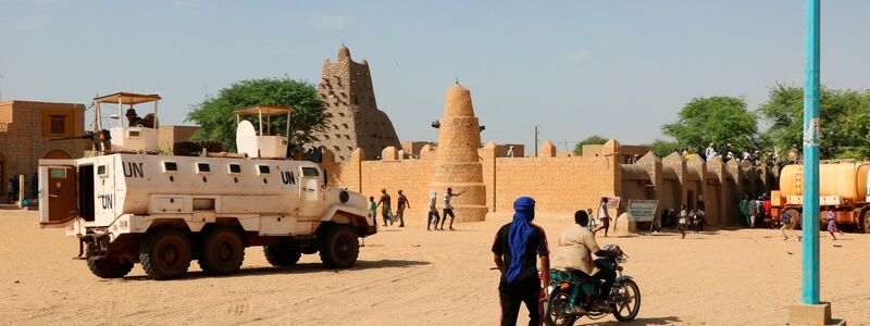 Streitkräfte der Vereinten Nationen patrouillieren im September 2021 in den Straßen von Timbuktu, Mali. - Foto: Moulaye Sayah/AP