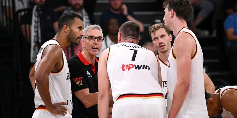 Die deutschen Basketballer unterlagen Kanada im Testspiel mit 112:113 nach Verlängerung. - Foto: Daniel Reinhardt/dpa