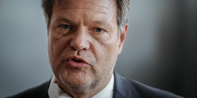 «Wir denken von den Bürgern und Unternehmen aus, nicht von den Paragrafen», sagt  Bundeswirtschaftsminister Robert Habeck (Bündnis 90/Die Grünen). - Foto: Kay Nietfeld/dpa