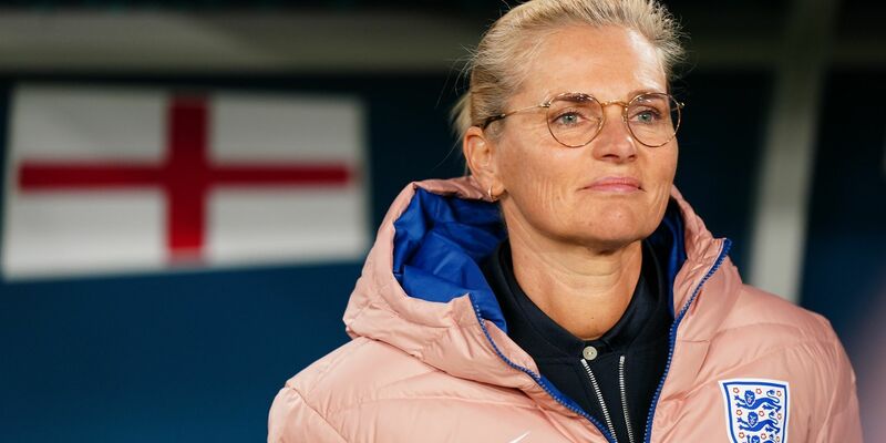 Will mit Englands Fußballerinnen ins WM-Finale: Trainerin Sarina Wiegman. - Foto: Zac Goodwin/PA Wire/dpa