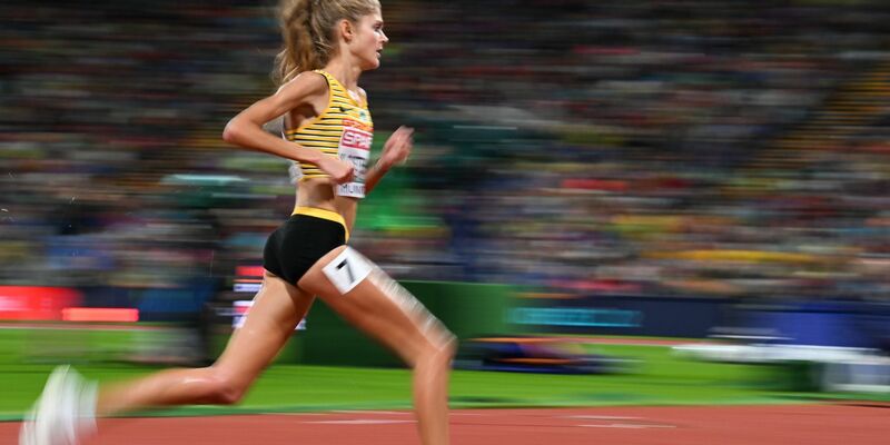 Langstreckenläuferin Konstanze Klosterhalfen wird nicht bei der WM in Budapest starten. - Foto: Angelika Warmuth/dpa