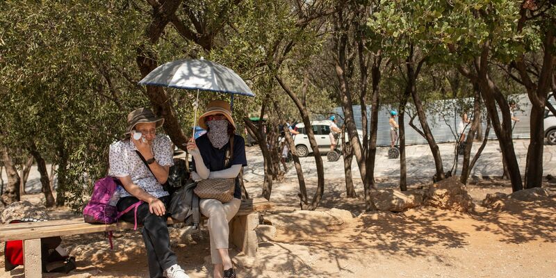 Der Juli 2023 war so heiß, wie kein anderer Monat je zuvor. Das bestätigt nun auch die Nasa. - Foto: Socrates Baltagiannis/dpa