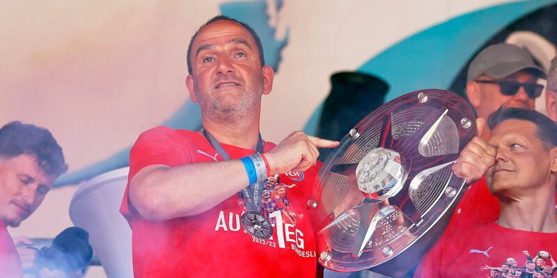 Will auch in der Bundesliga mit Heidenheim für Furore sorgen: Trainer Frank Schmidt. - Foto: Heiko Becker/dpa