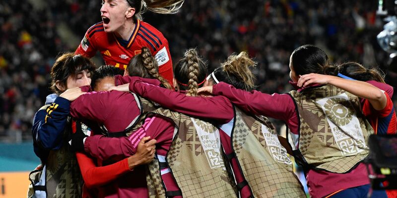 Die Spanierinnen sind mit einem 2:1-Sieg gegen Schweden ins WM-Finale eingezogen. - Foto: Andrew Cornaga/AP/dpa