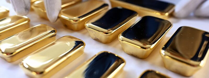 Der Goldpreis hat im ersten Halbjahr deutlich zugelegt (Archivbild) - Foto: Uli Deck/dpa