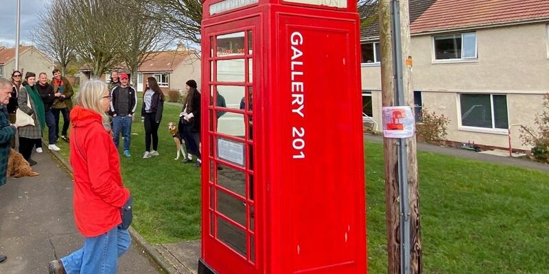 Die typischen roten Telefonzellen in Großbritannien verschwinden mehr und mehr aus dem Straßenbild. - Foto: Bt Group/PA Media/dpa