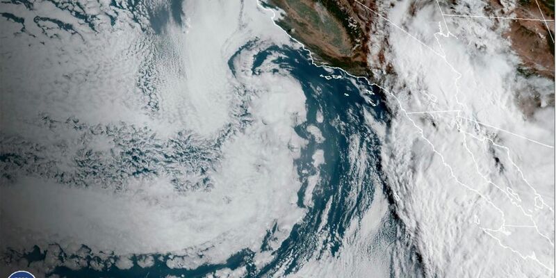Der Hurrikan wird voraussichtlich starken Regen in Baja California und dem Nordwesten Mexikos verursachen. - Foto: Uncredited/NOAA/AP/dpa