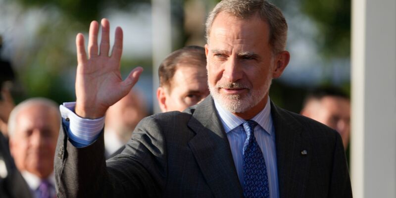 Beginnt Konsultationen zur Regierungsbildung: Spaniens König Felipe VI., hier bei einem Besuch in Paraguay. - Foto: Jorge Saenz/AP