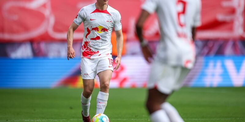 Lukas Klostermann steht noch bei RB Leipzig unter Vertrag. - Foto: Jan Woitas/dpa