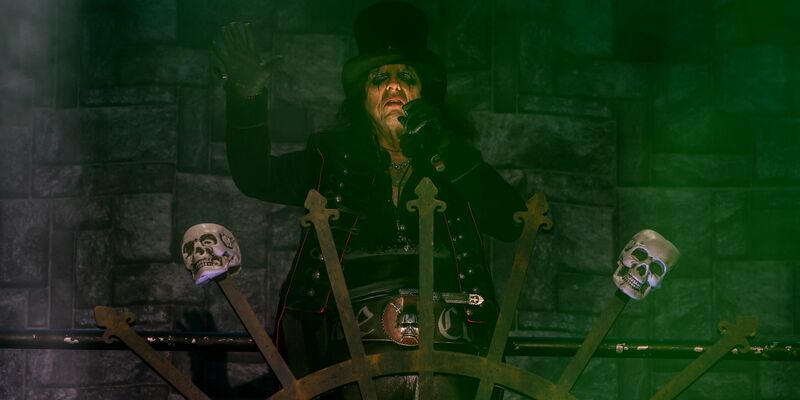 Großer Showman, großartiger Entertainer: Alice Cooper. - Foto: Ricardo Rubio/EUROPA PRESS/dpa