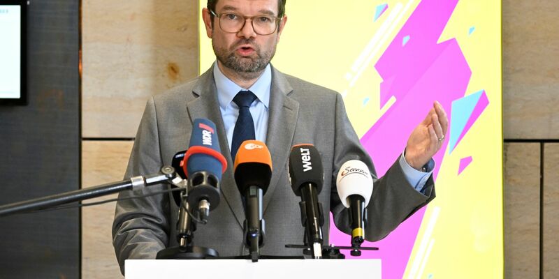 Bundesjustizminister Marco Buschmann (FDP) plant eine Reform des Betreuungsrechts. - Foto: Roberto Pfeil/dpa