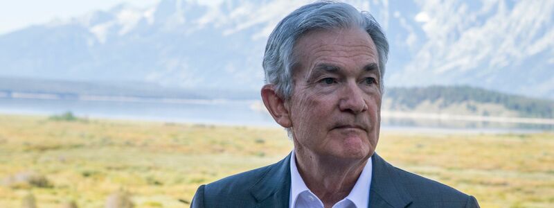 Der Fed-Vorsitzende Jerome Powell während des Jackson Hole Wirtschaftssymposiums im US-Bundesstaat Wyoming. - Foto: Amber Baesler/AP/dpa