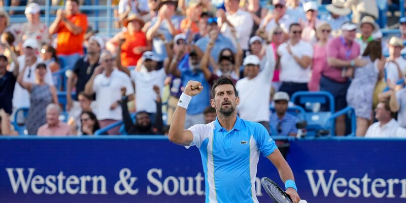 Der Serbe Novak Djokovic freut sich, wieder bei den US Open dabei zu sein. - Foto: Aaron Doster/AP/dpa
