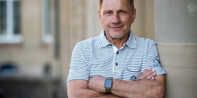 Der Schauspieler Richy Müller erzählt von seinen Erfahrungen in Hollywood. - Foto: Christoph Schmidt/dpa