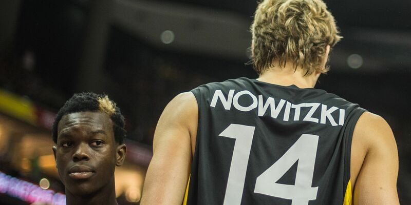 Dennis Schröder und Co. wollen an die Erfolge der Nowitzki-Ära heranreichen. - Foto: Lukas Schulze/dpa