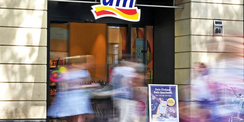Aus Gründen des Verbraucherschutzes ruft dm ein Handserum zurück. (Archivbild) - Foto: Uli Deck/dpa