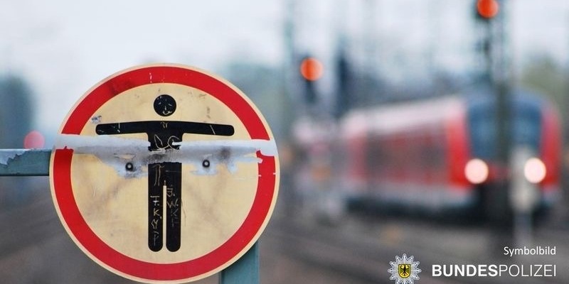 BPOL-KS: Gleisspringer zwingt ICE zur Schnellbremsung - Foto: presseportal.de