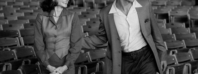 Carey Mulligan als Felicia Montealegre und Bradley Cooper als Leonard Bernstein in einer Szene aus «Maestro». - Foto: Cr. Jason McDonald/Netflix © 2023/dpa