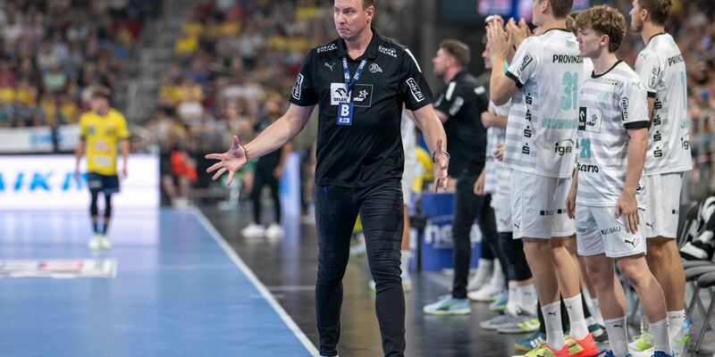 Trainer Filip Jicha und THW Kiel haben bei HC Eurofarm Pelister in Nordmazedonien gewonnen. - Foto: David Inderlied/dpa
