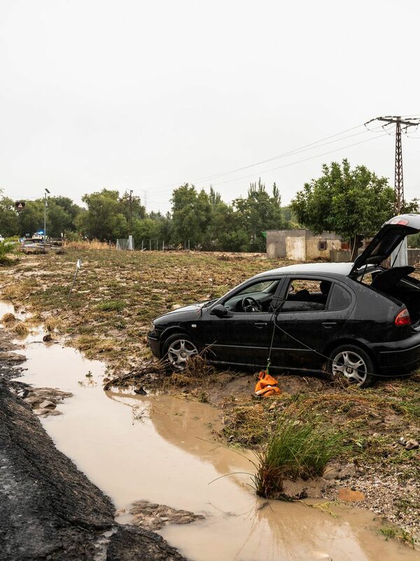 Un temporal con fuertes lluvias, tormentas eléctricas y vientos huracanados azota España este fin de semana.