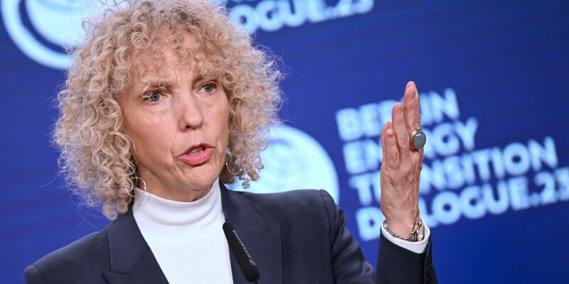 «Wichtig ist, dass COP28 ein starkes Signal sendet», sagt die Klimabeauftragte Jennifer Morgan. - Foto: Britta Pedersen/dpa