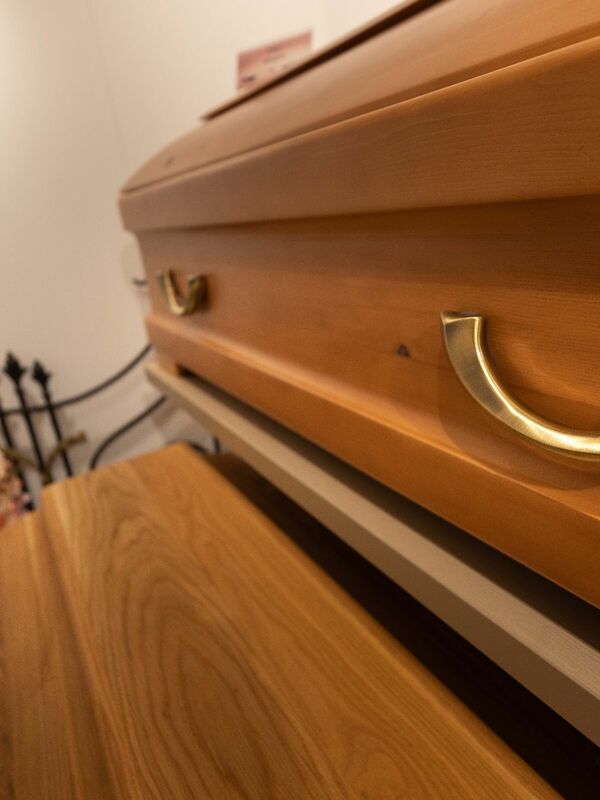 Männer und Frauen sind auch 2022 im Schnitt früher gestorben als drei