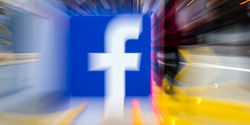 Unbekannte hatten bei Facebook Daten von etwa 500 Millionen Nutzern abgegriffen. - Foto: Daniel Reinhardt/dpa
