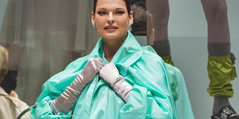 Linda Evangelista, ehemaliges Top-Model, spricht über ihre Krebserkrankung. - Foto: Eduardo Munoz Alvarez/AP/dpa